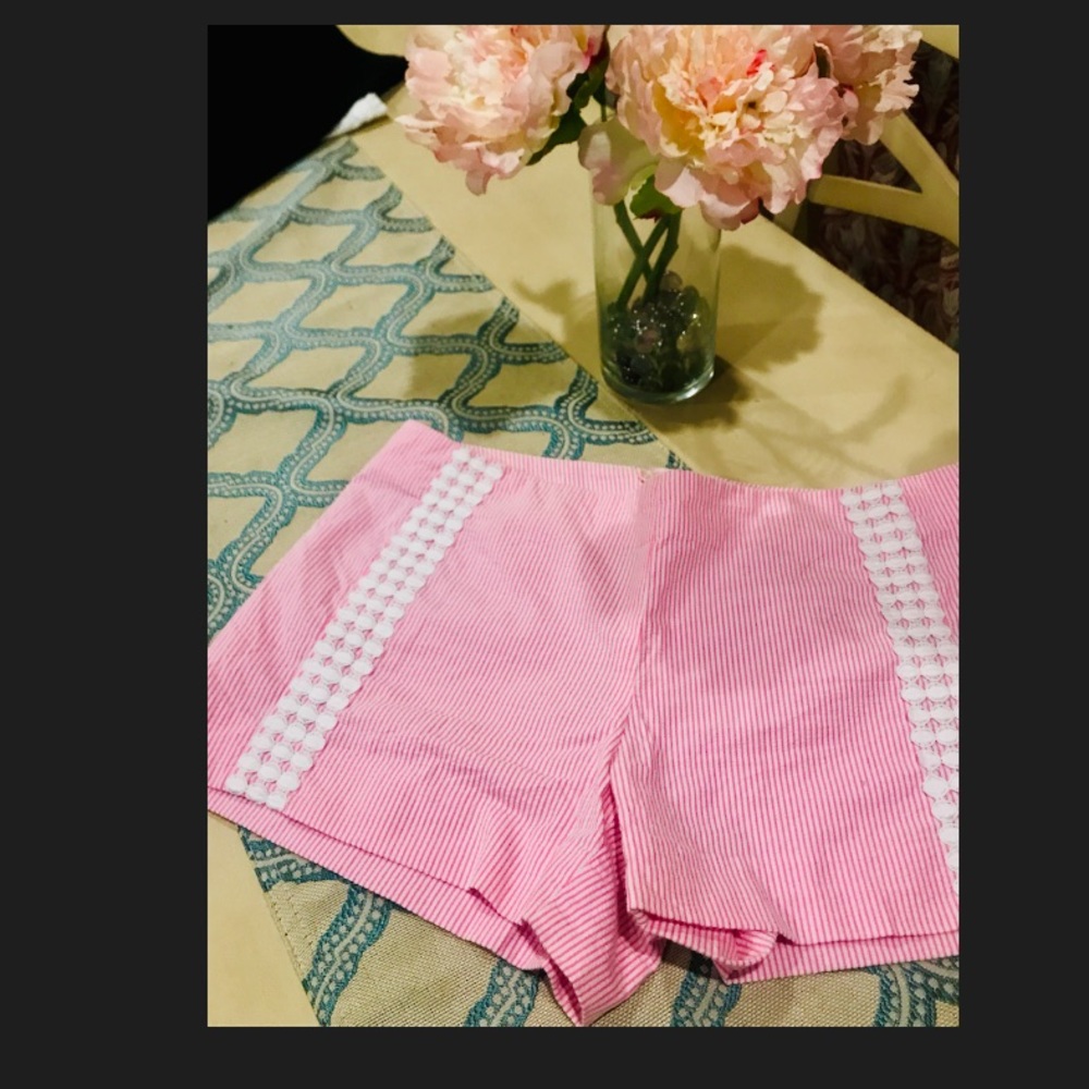 LILLY PULITZER Pink Seersucker Liza Shorts Size 8